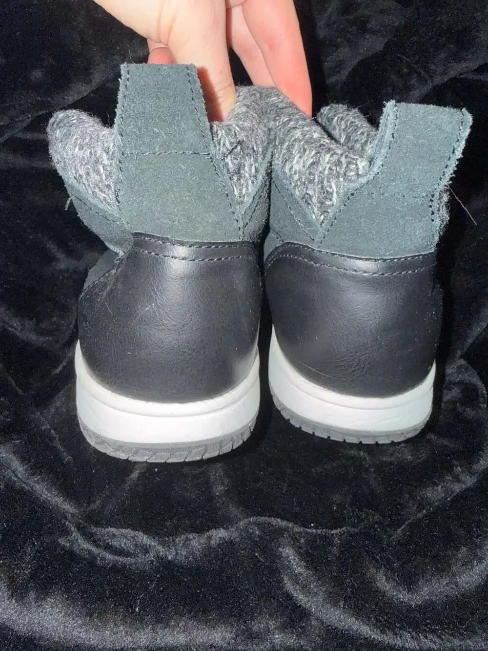 Weatherproof Women's Size 9 Black Suede Knit Cuff Ankle Boots